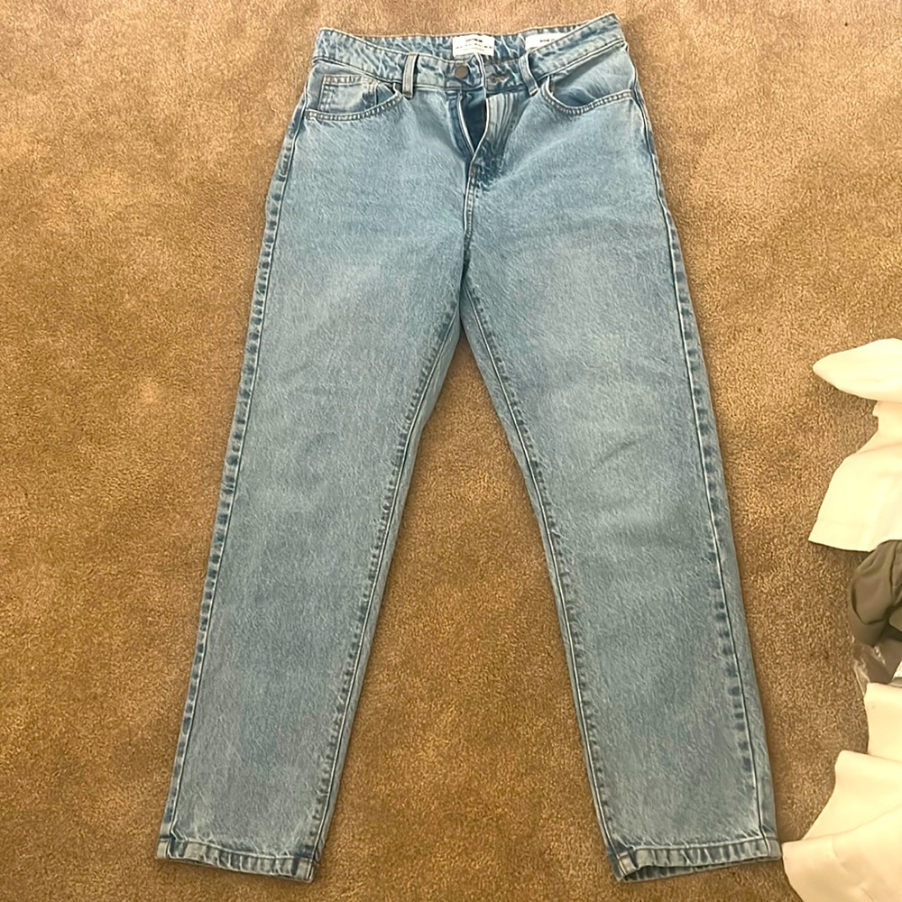 Brand new mom jeans size 6